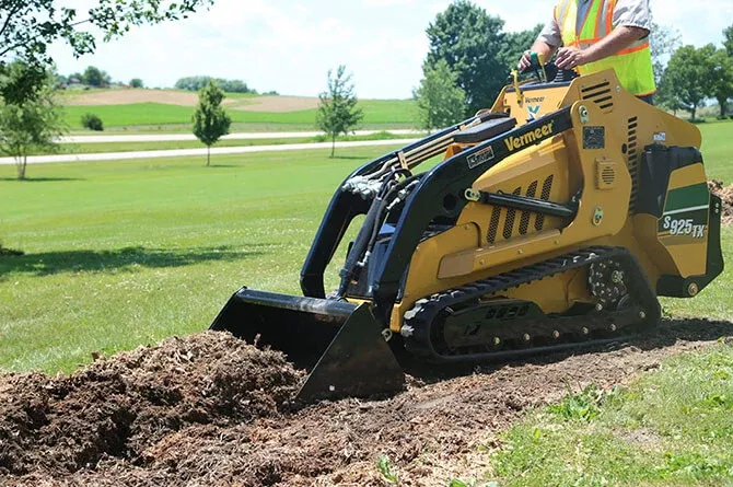 Bedrock Attachments Multipurpose Bucket | Width 84″ | Model SKMPB-84-E | Cutting Edge | Hydraulic Flow Range: 15-25 GPM | For Skid Steer