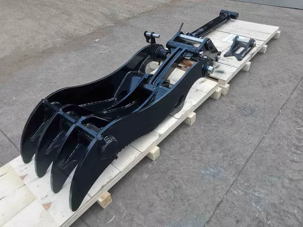 Bedrock Attachments Pin Grabber Thumb | Model EPT70-PG4T36 | Width 27.6″ | Pin Size 70mm | 4 Teeth | Machine Size 15-18 Ton | For Excavators