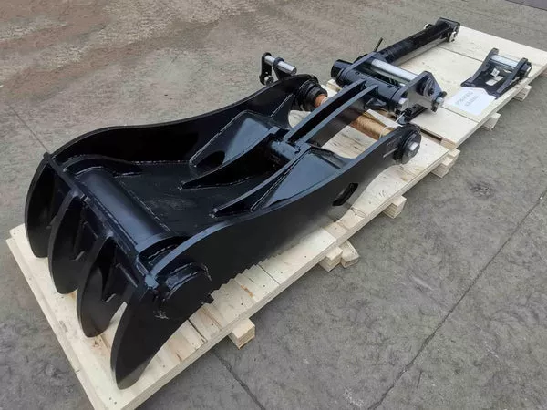 Bedrock Attachments Pin-On Thumb | Model EPT80-PO4T42 | Width 40.2″ | Pin Size 80mm | 4 Teeth | Machine Size 20-24 Ton | For Excavators