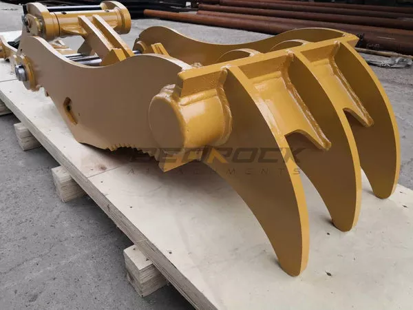 Bedrock Attachments Pin-On Thumb | Model ET70-PO3T30 | Width 29.53″ | Pin Size 70mm | 3 Teeth | Machine Size 15-18 Ton | For Excavators