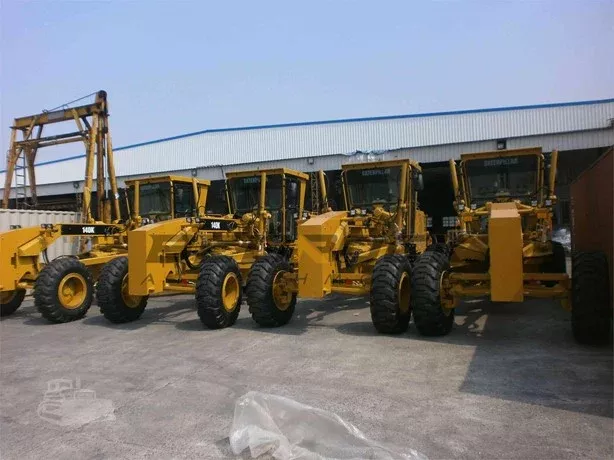 Bedrock Attachments Push Block | Model MP04 | Width: 15.7″ | Weight: 0.93 Ton | For CAT Motor Grader