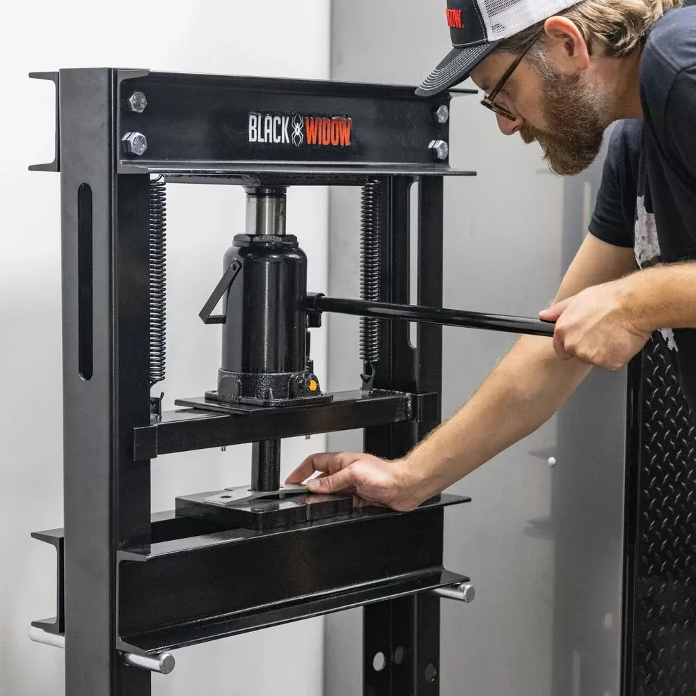 Black Widow 20-Ton Hydraulic Shop Press | Model BD-PRESS-20H-KIT | Frame Width 21.5″ | Capacity 20-Ton | For Auto, Motorcycle & Metalworking Shops