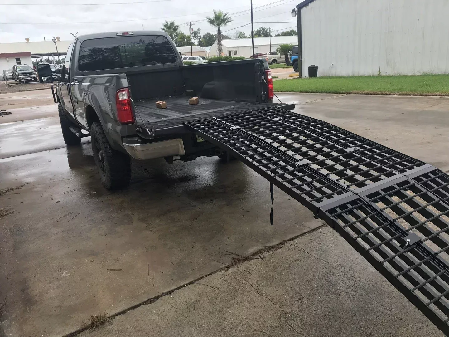 Black Widow Heavy-Duty Folding Arched Motorcycle Ramp | Models BW-12040-HD & BW-14440-HD | Size 40″ Wide | Capacity 1,500 lb | For Street, Touring & Cruiser Motorcycles