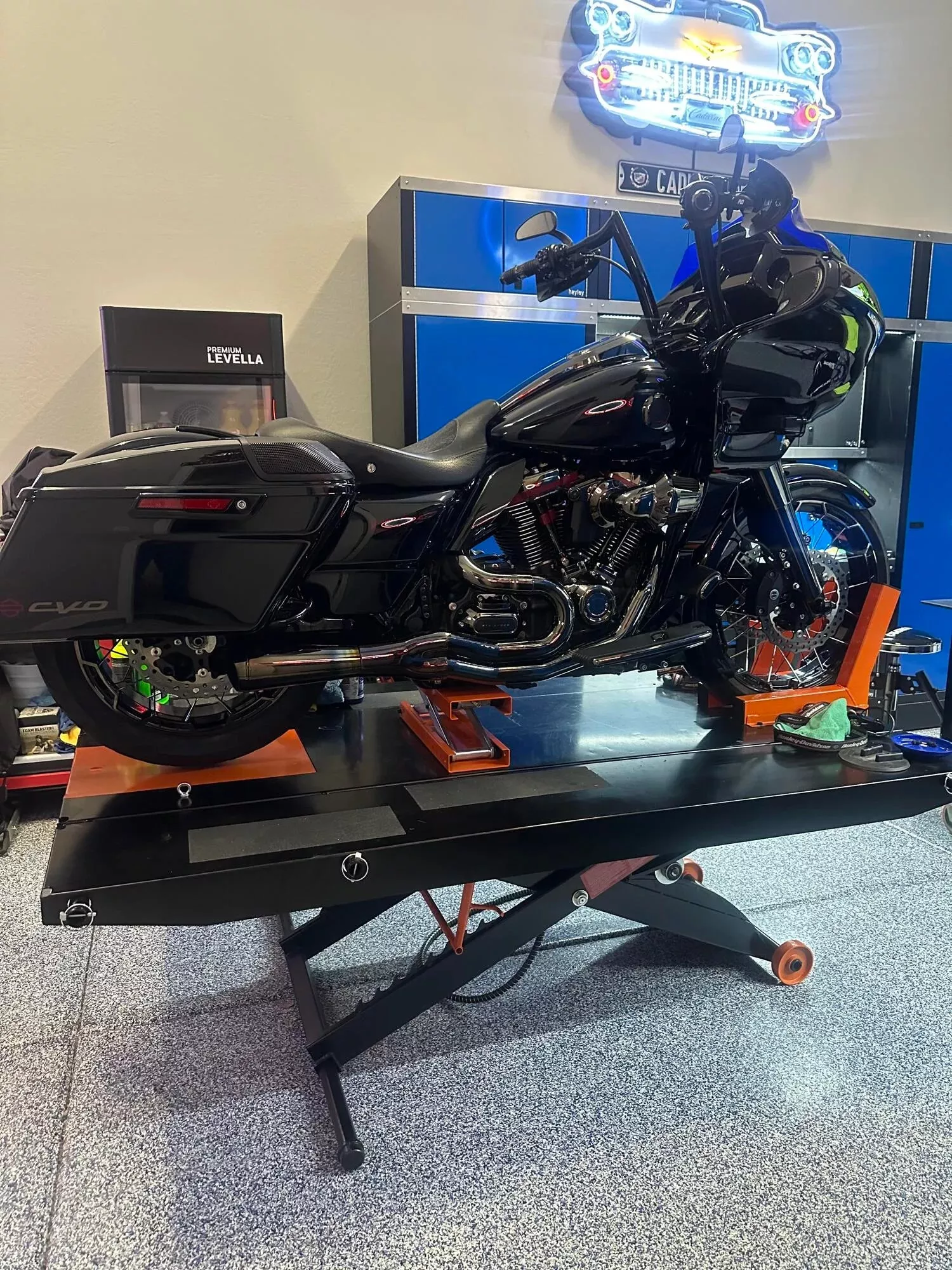 Black Widow Premium Pneumatic Motorcycle Lift Table | Model BW-8630-KIT | Platform Size 30″ Wide | Capacity 1,200 lb | For Street, Touring & Cruiser Motorcycles