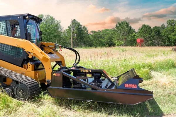 Brush Wolf Open Front / Heavy-Duty Brush Cutter Series | Cutting Width 66″, 72″ & 78″ inches | Hydraulic Flow Range 10-40 GPM | For Skid Steer