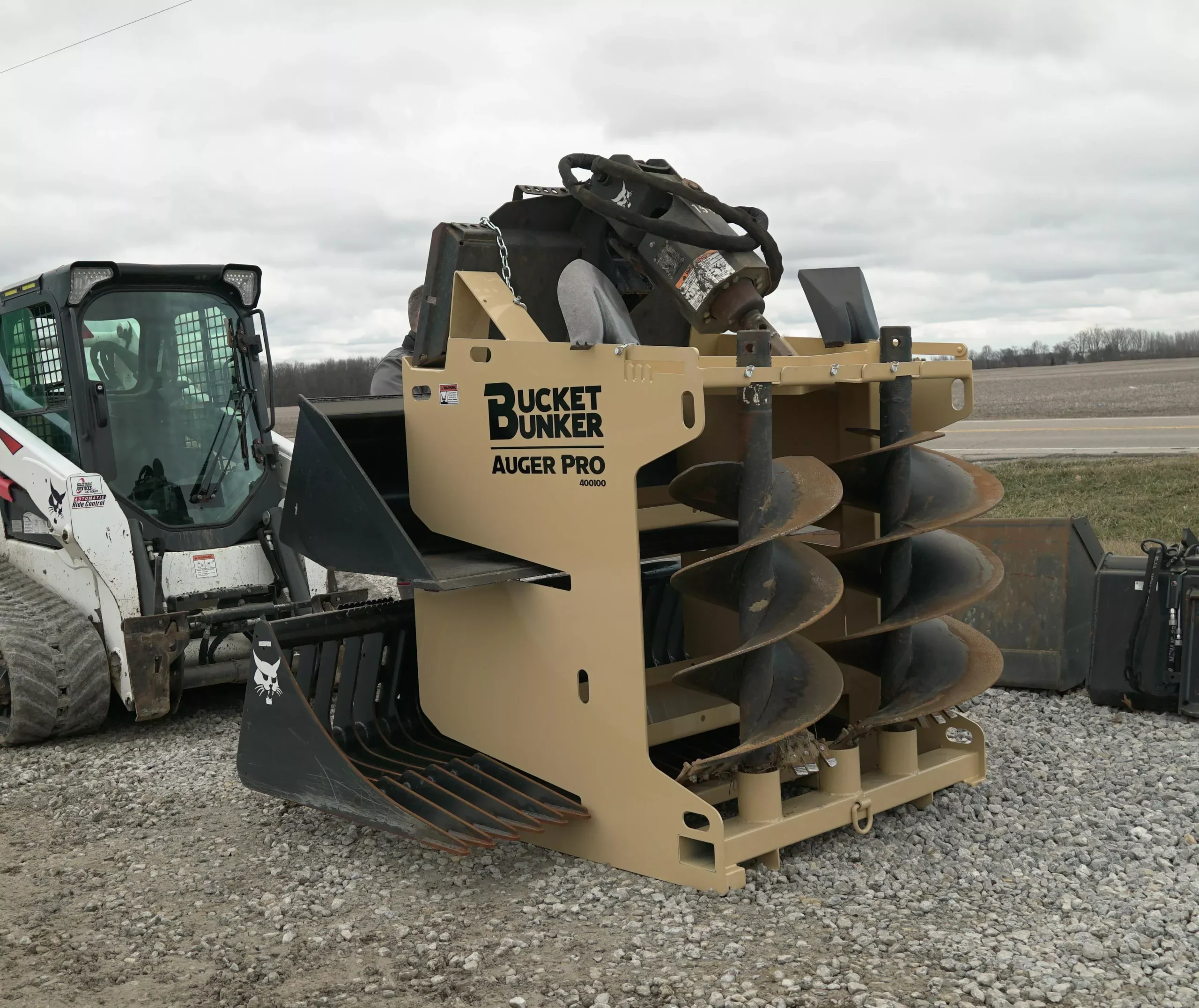 Bucket Bunker Auger PRO | Width 48″ | Length 48″ | 15-30 GPM | For Skid Steers