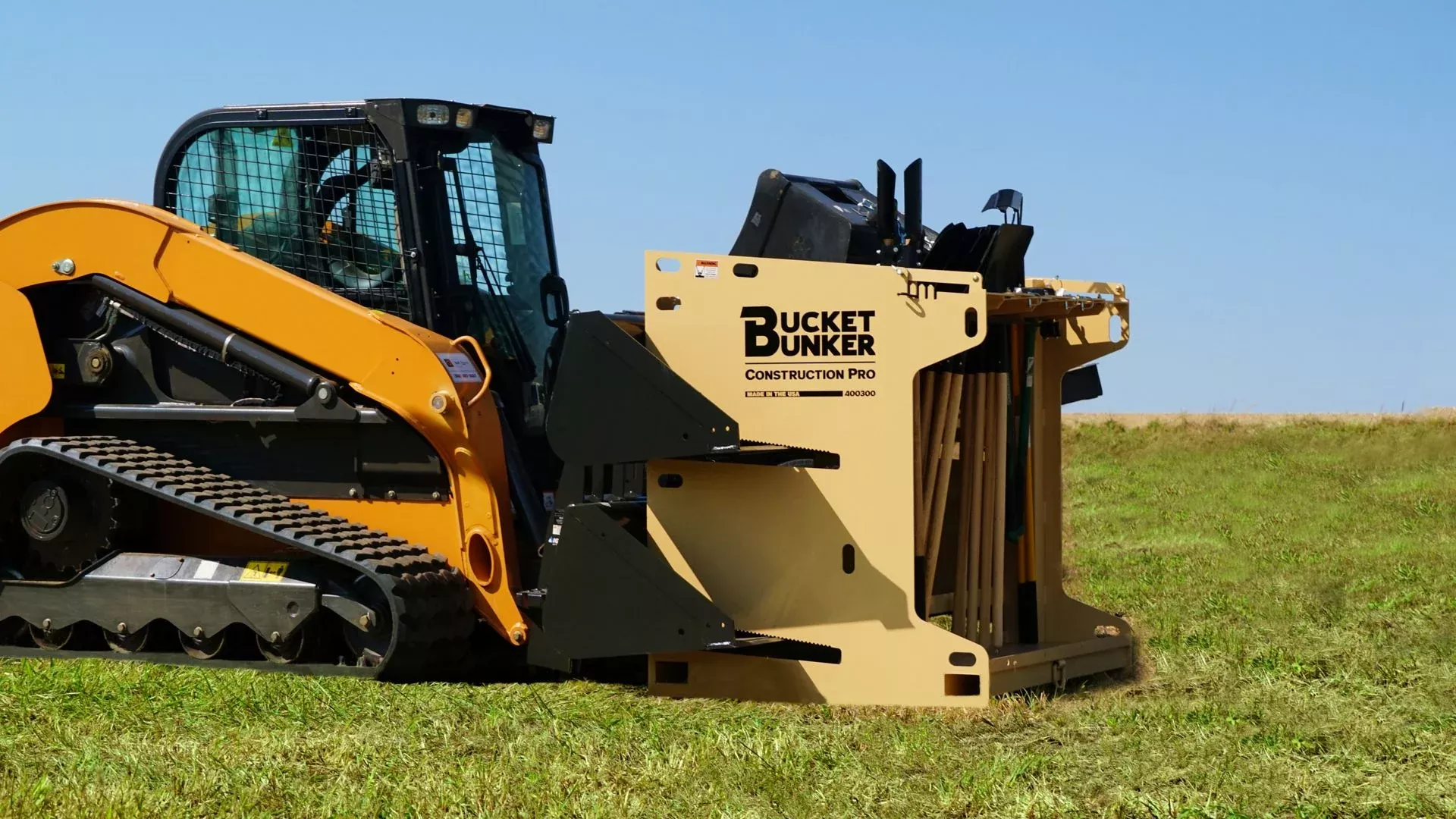 Bucket Bunker Construction PRO | Width 48″ | Length 48″ | 15-25 GPM | For Skid Steers & Mini Excavators