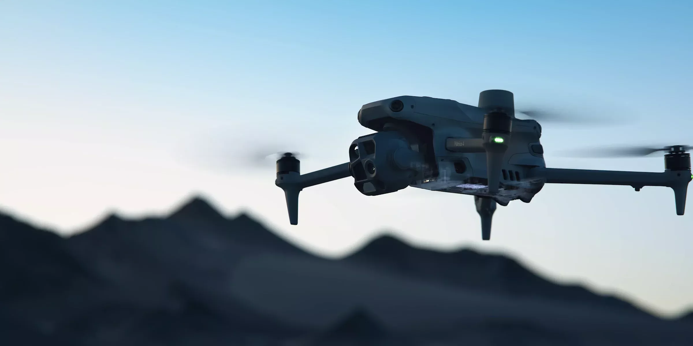 DJI Essential Matrice 4T Recovery Kit | Flight Time 30 Minutes | Laser Rangefinder 1,800 m