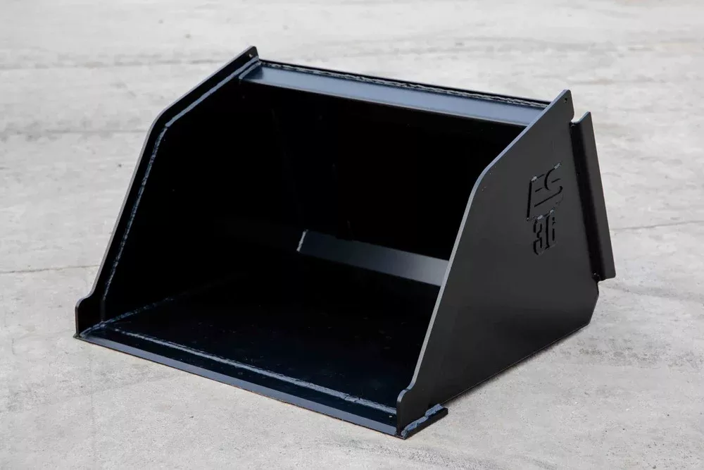 Express Steel 3.5′ Mini Bobcat Snow/Mulch Bucket | Width 42″ | 10-20 GPM | For Mini Skid Steers