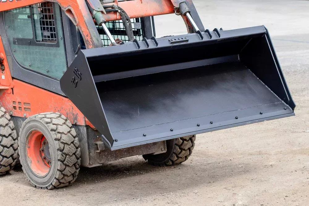 Express Steel 7′ Heavy Duty Smooth Bucket | Width 84″ | 15-25 GPM | For Skid Steers