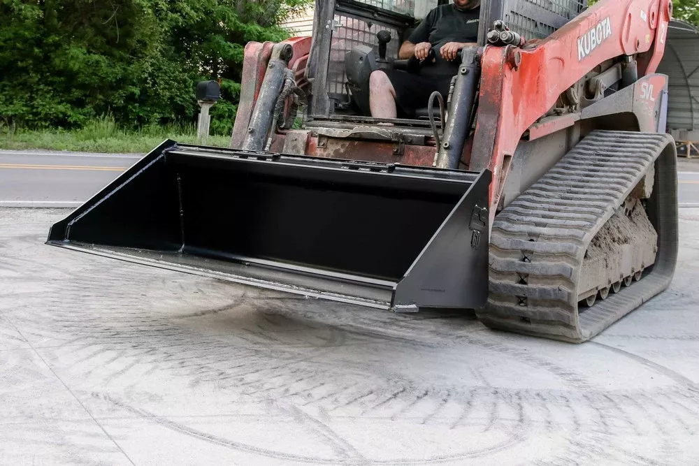 Express Steel Tomahawk 5′ Smooth Bucket | Width 60″ | 15–20 GPM | For Skid Steers