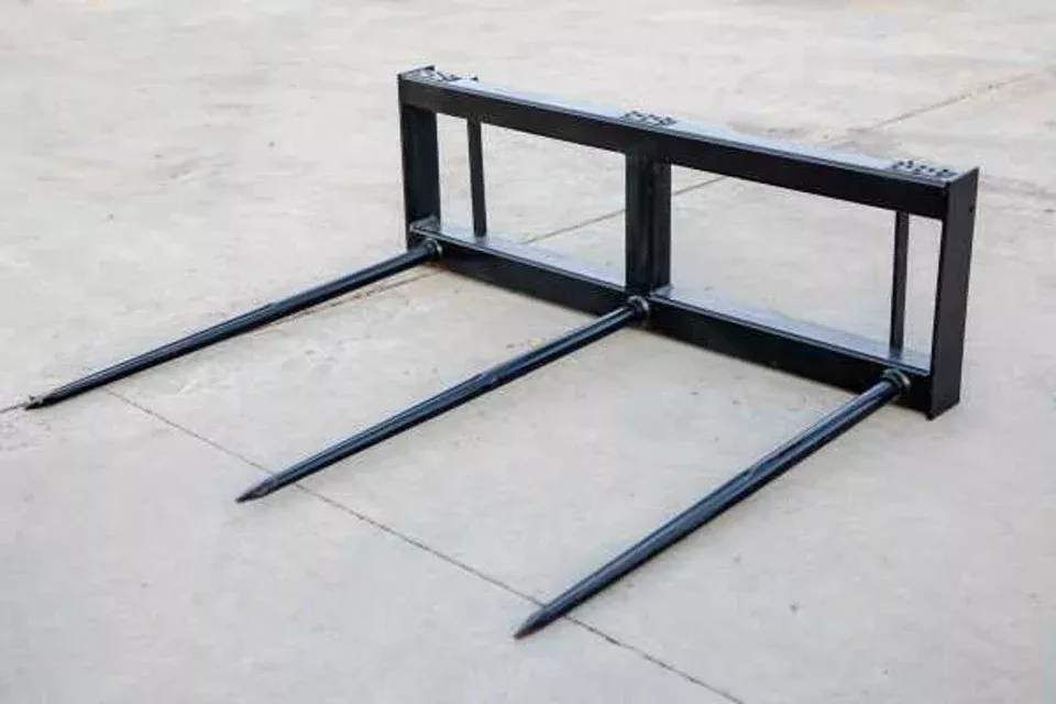 Express Steel Tomahawk Square Bale Hay Spear | 3 × 39″ Spears | 15–20 GPM | For Skid Steers