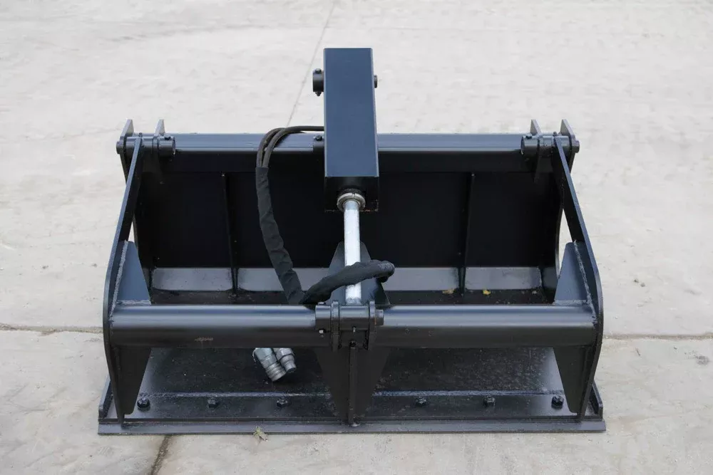 Express Steel Toro Dingo Solid Bottom Grapple | Width 42″ | 9-15 GPM | For Mini Skid Steers