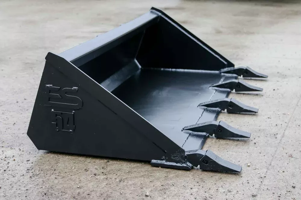 Express Steel Toro Dingo Tooth Bucket | Width 54″ | 25 GPM | For Skid Steer & Track Loader