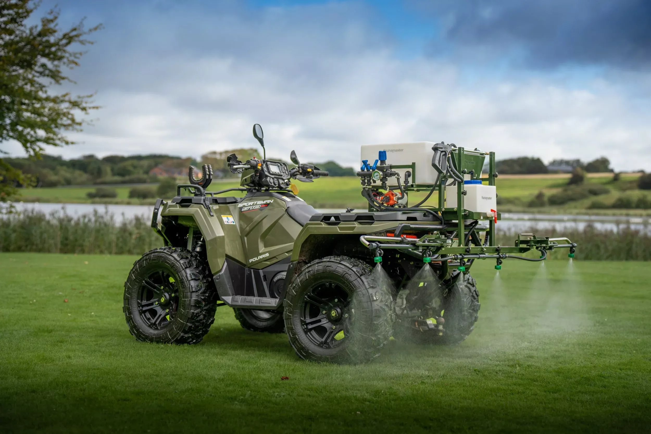 Faunamaster ATV Sprayer | Model FMS-70 | Working Width 120″ inches (10′ ft) Spray Boom | Capacity 15 Gallons | For ATV/UTVs