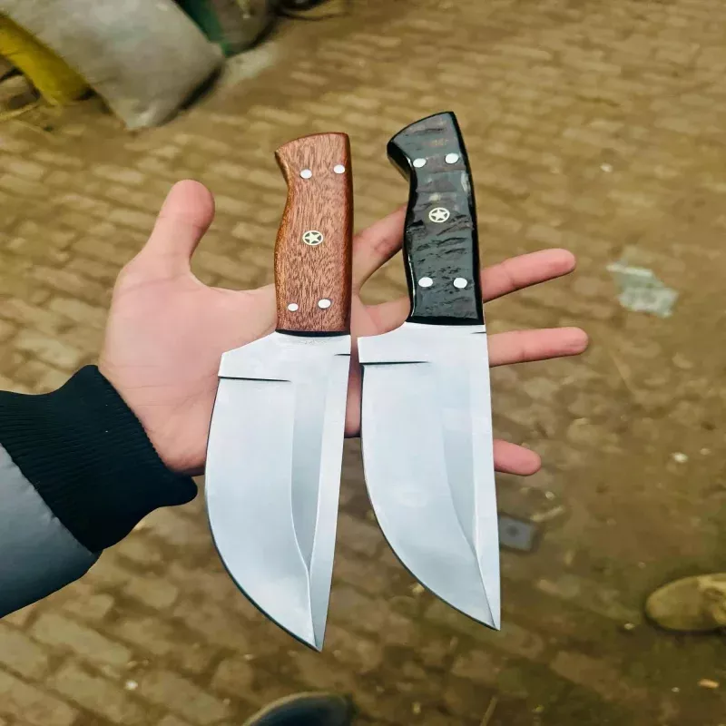 Fixed Blade Hunting KnifeWalnut Wood / Ram Horn Handle Options