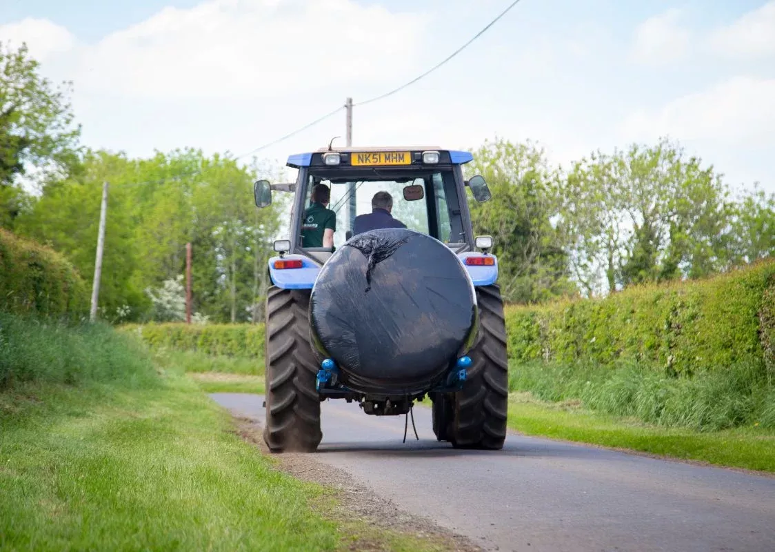 Fleming Standard Single Bale Tipper | 4′ Diameter Bales | 80 HP | For Tractors
