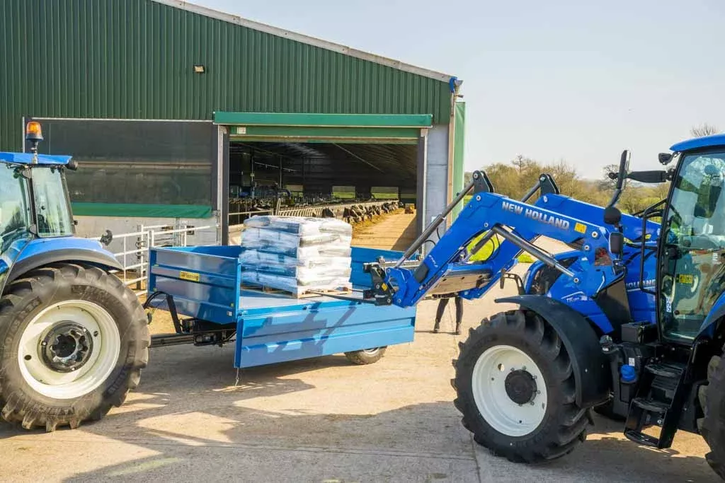 Fleming Tipping Trailer | Model TR4 & TR6 | Width 75″ & 84″ | 40-120 HP | 8-20 GPM | For Tractors & Loaders