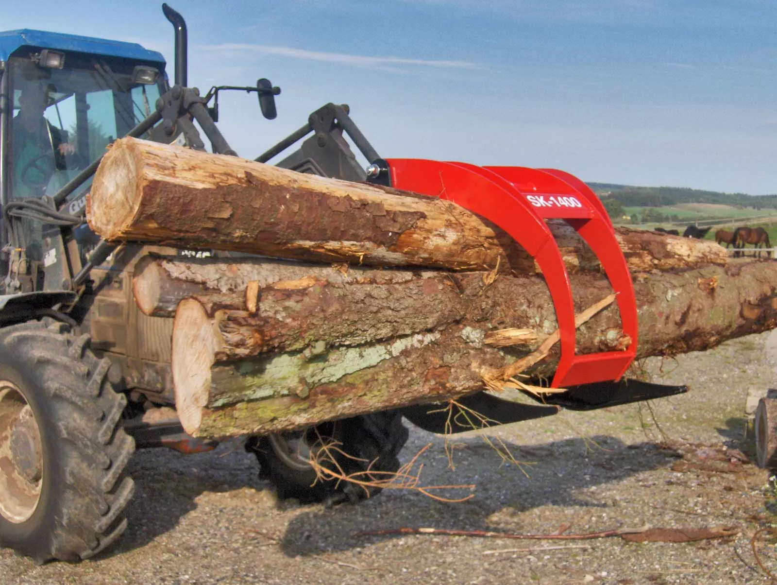 Fransgard Forestry Grapple | Model SK-950 & SK-1400 | Grapple Opening 44″ & 57″ | 25-60 HP | 5-15 GPM | For Skid Steers & Tractors