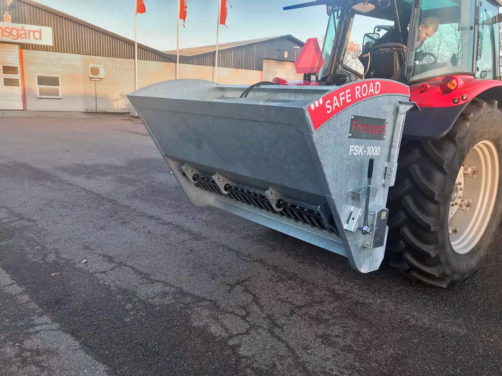 Fransgard Roller Stocking Roller Spreader | FSK-GA Series | Width 47″ – 91″ | 20-60 HP | 15-25 GPM | For Tractors & Skid Steers