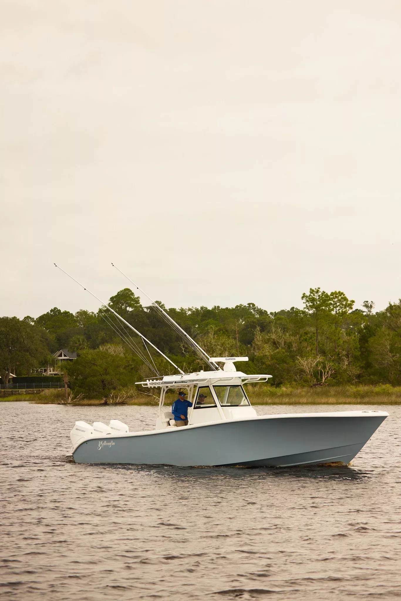 Gemlux | Bluewater Fixed-Length Externally Rigged Carbon Fiber Outriggers | Model ER-DK-18-B-O2 | Length 18′ | 5.25 lb Lightweight | For 22′ Outrigger Poles & Offshore Fishing Boats