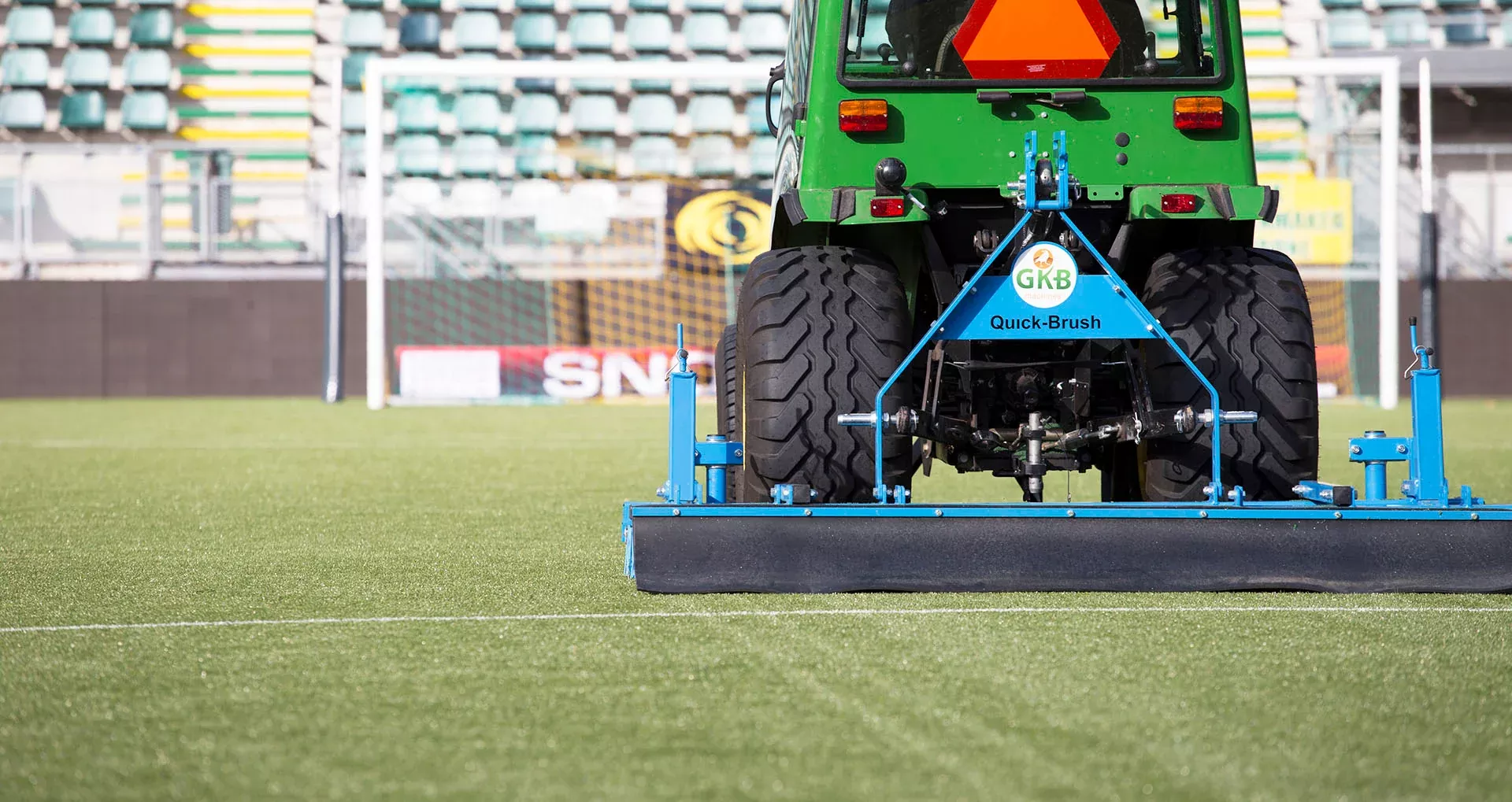 GKB Quick-Brush | Model QB200 & QB200B | Width 79″ | 15 HP | For Tractors