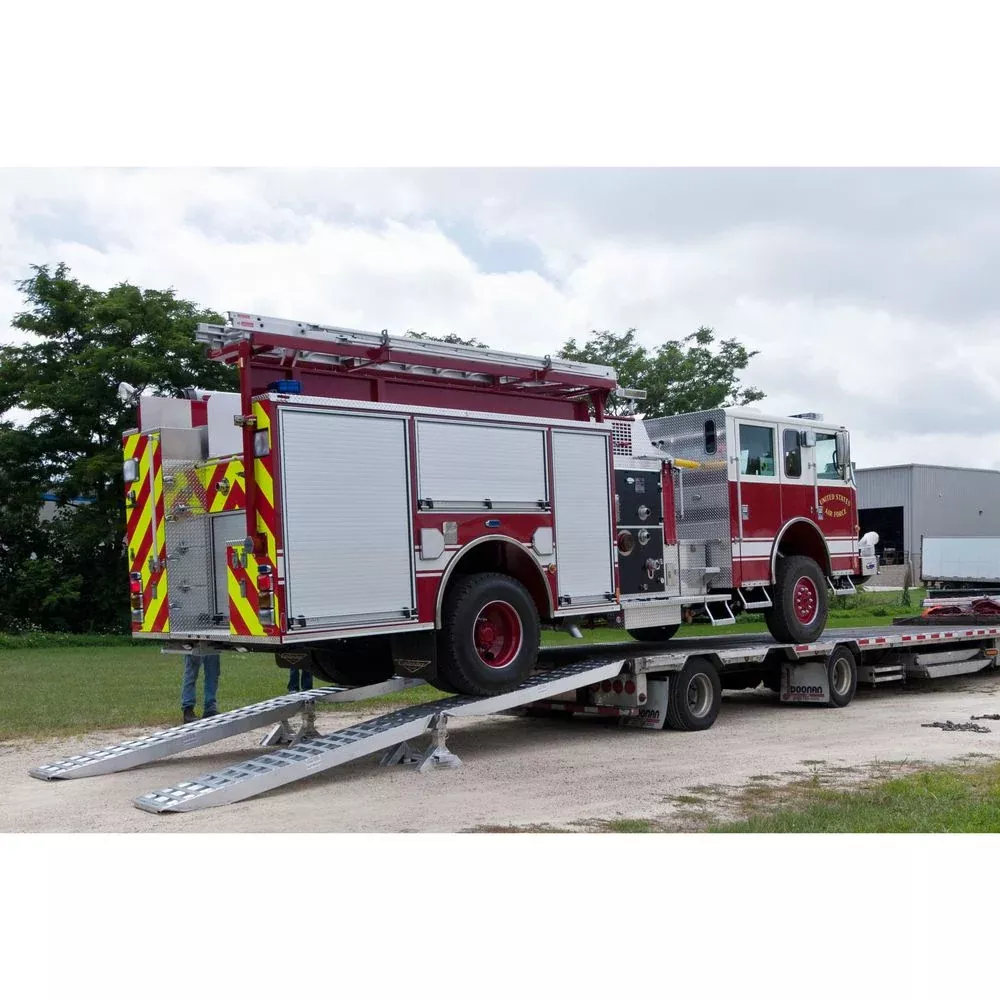 Heavy Duty Ramps 2 Bunk Load Leveler / 4 Ramp System | Model 23-24-192-02-02-MLL-2 | 8′ L x 18″ W | 23,500 lb. Capacity | 23 HP | For 24″ Step Deck Trailers