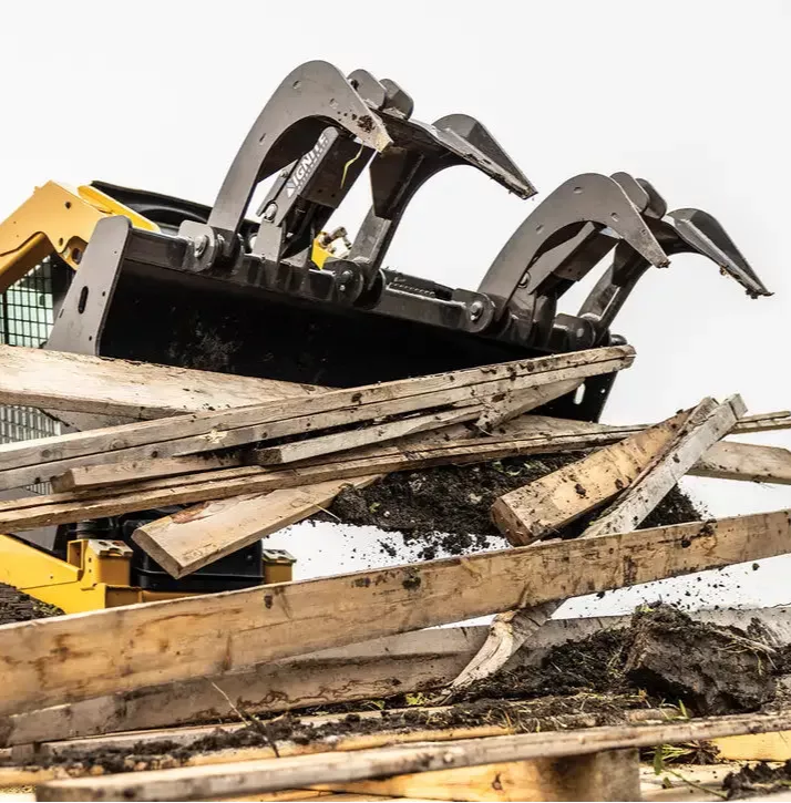 Ignite Attachments Bucket Grapple | Overall Width 62″ | Grapple Opening 34.5″ | Hydraulic Flow 15–25 GPM | For Skid Steers