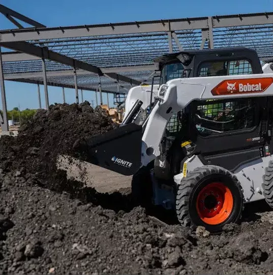 Ignite Attachments Heavy-Duty Bucket | Width 74″ | Hydraulic Flow Range 13-25 GPM | For Skid Steers