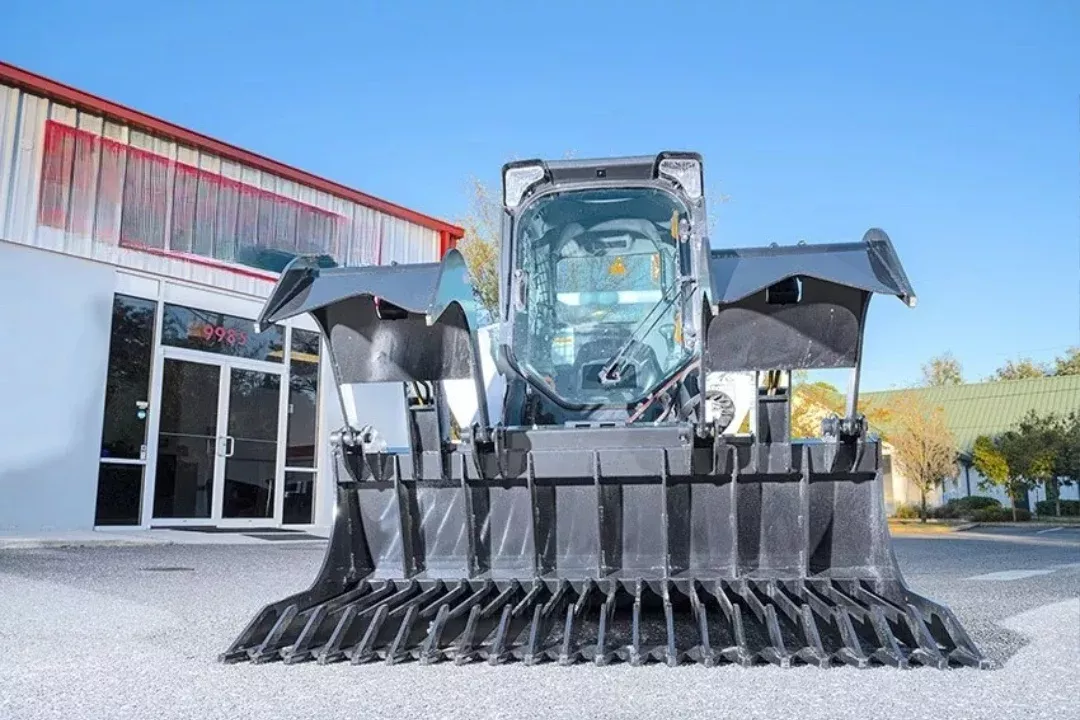 Ignite Attachments Rock Grapple | Overall Width 75.4″ | Grapple Opening Height 28.9″ | Hydraulic Flow 12-20 GPM | For Skid Steers