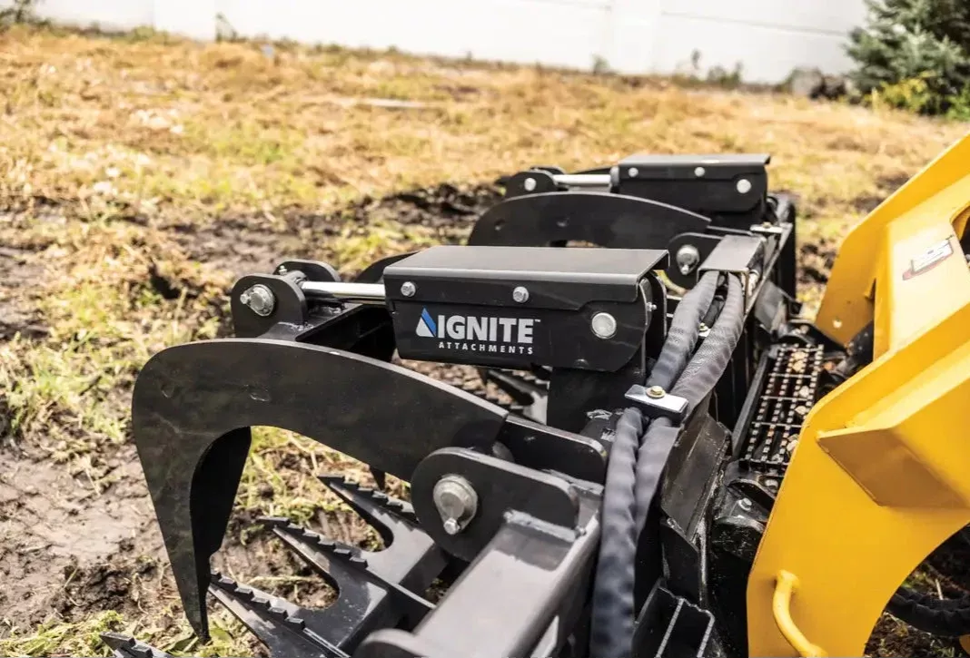 Ignite Attachments Root Grapple | Width 67.9″ | Grapple Width 67.1″ | Hydraulic Flow 15-25 GPM | For Skid Steers