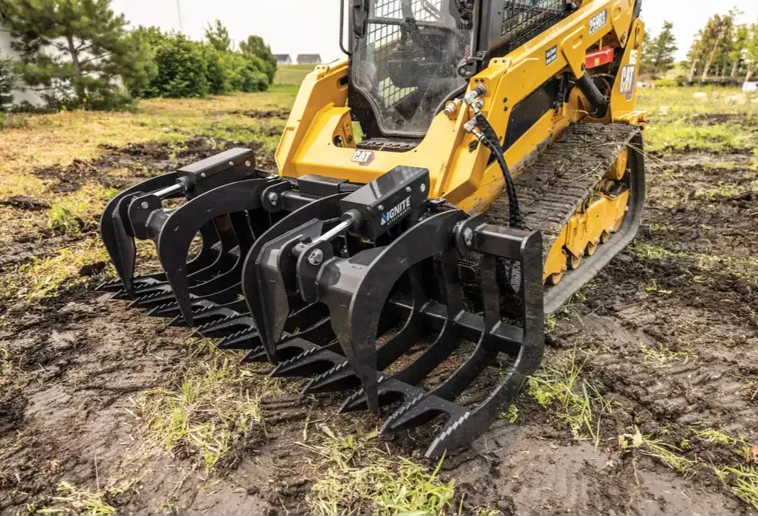 Ignite Attachments Root Grapple | Working Width 60.4″ | Grapple Opening 31.5″ | Hydraulic Flow 15-25 GPM | For Skid Steer