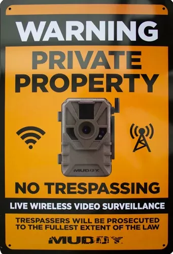 Muddy Live Wireless Video – Surveillance Sign 8″x12″ 1ea