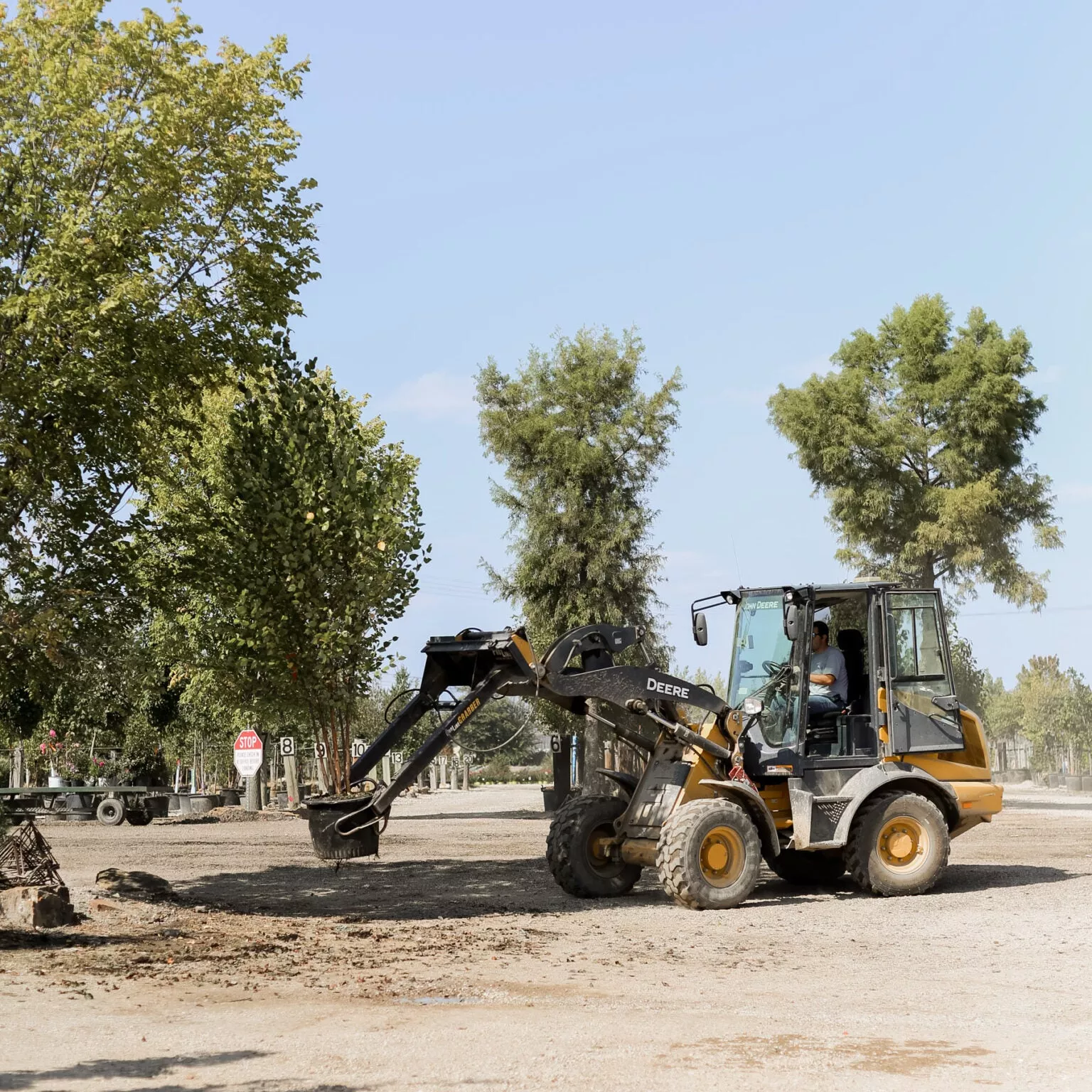 ProLine Tree Planting Equipment | Model Grabber Standard | Width 42″ | Rootball Capacity 14″-42″ | Reach 8′ | Hydraulic Flow Range 15–25 GPM | For Skid Steers