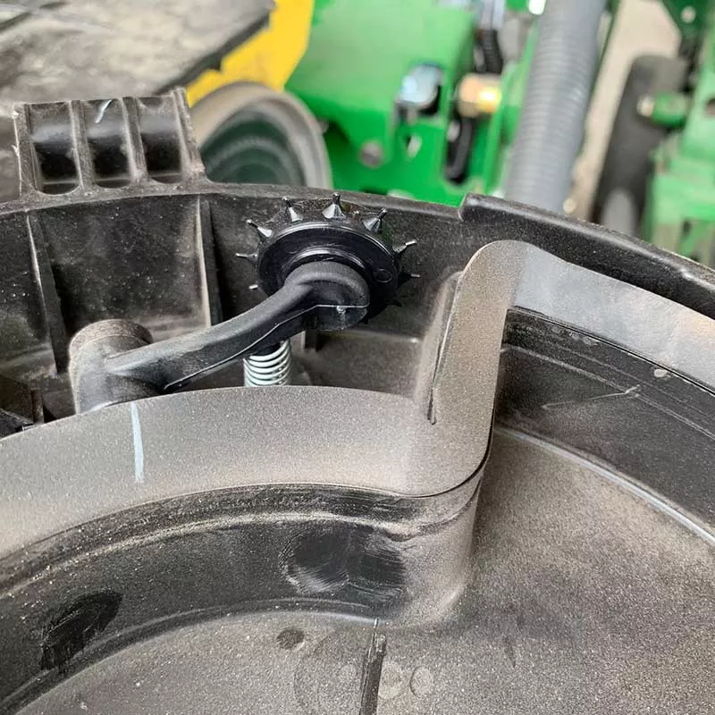 RRV Canola Disk Knock-Out Wheel Assembly & Wear Strip | 12-Notch Design | 0.5″ Polycarbonate | For John Deere CCS Mini-Hopper