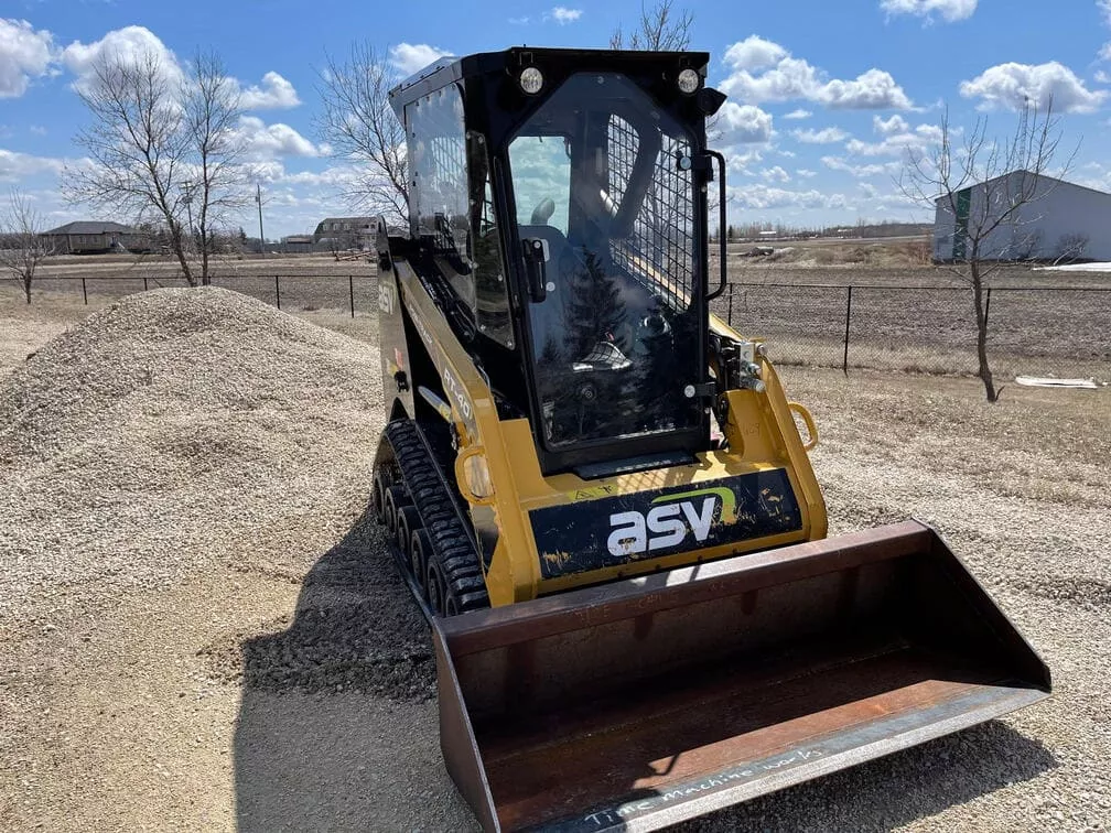 Skid Steer Doors Cab Enclosure Door | ASD‑RT4050 (ASV RT40/RT50) | ½” Lexan Polycarbonate | 15–25 GPM | For ASV RT40/RT50 Skid Steers