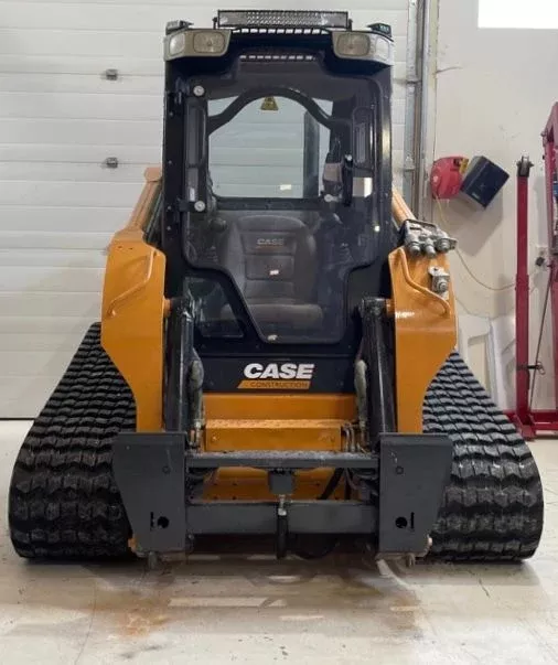 Skid Steer Doors Cab Enclosure Door | BSD‑M (Case Alpha Max) | ½” Lexan Polycarbonate | 15–25 GPM | For Case Alpha Max Skid Steers