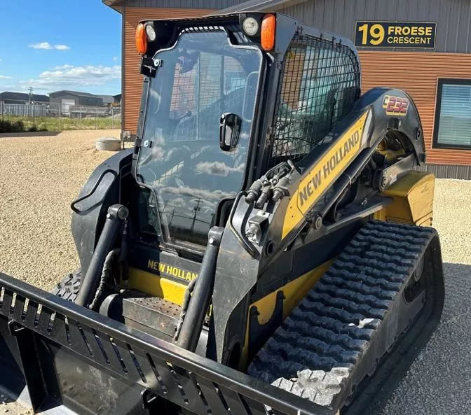 Skid Steer Doors Cab Enclosure Door | BSD‑M (New Holland Alpha Max) | ½” Lexan Polycarbonate | 15–25 GPM | For New Holland Alpha Max Skid Steers