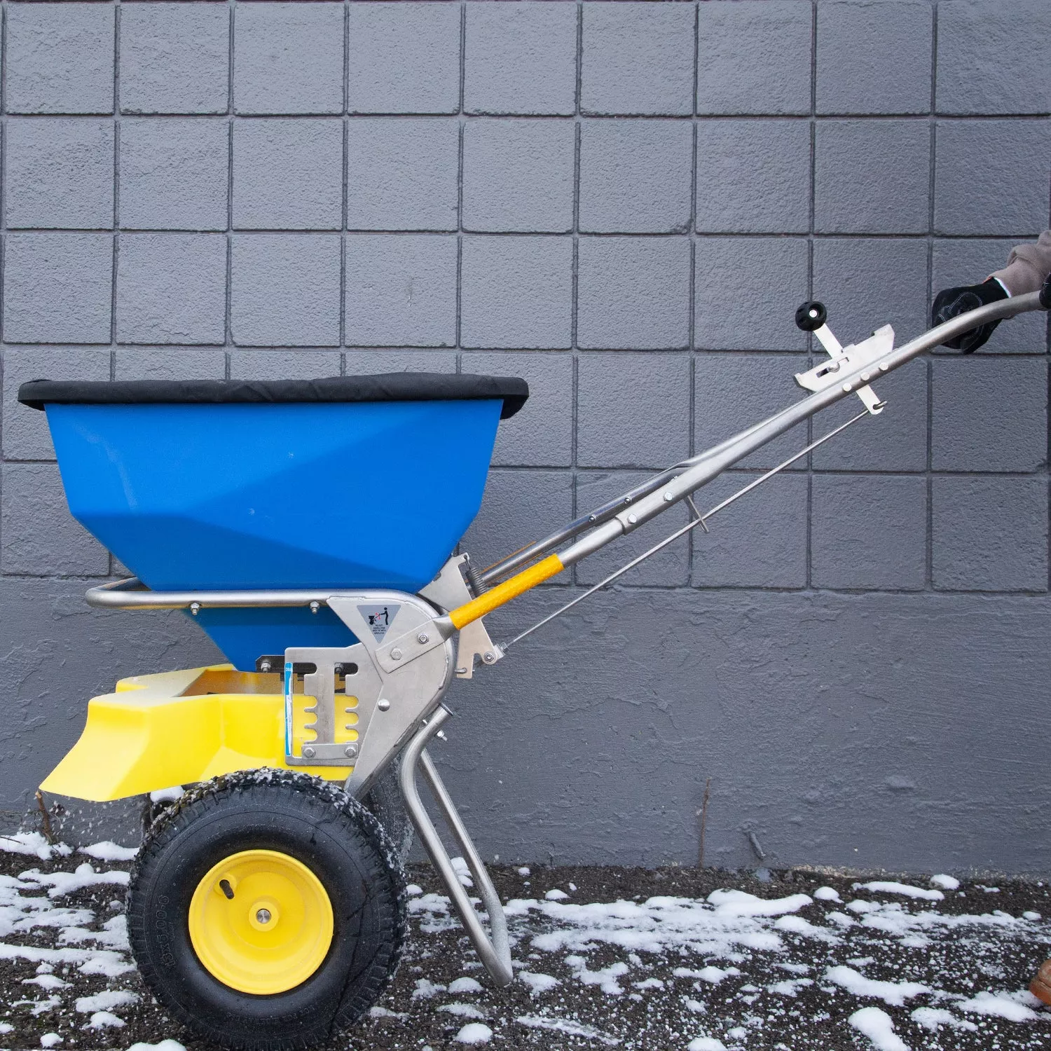 Spyker ERGO-PRO™ Push Spreader | Model SPY100-2S | Capacity 100 lb | 12′ Spread Width