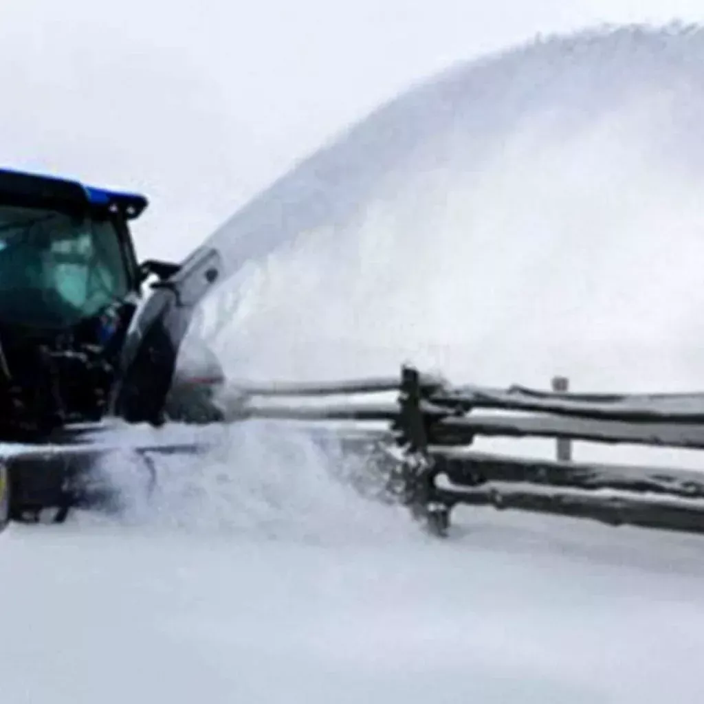 Sundown Rear Mount Double Auger Snowblowers | Models SDSB Series | Cutting Width 87″ To 108″ | 60 To 125 HP | 10 To 30 GPM | For Skid Steers & Tractors
