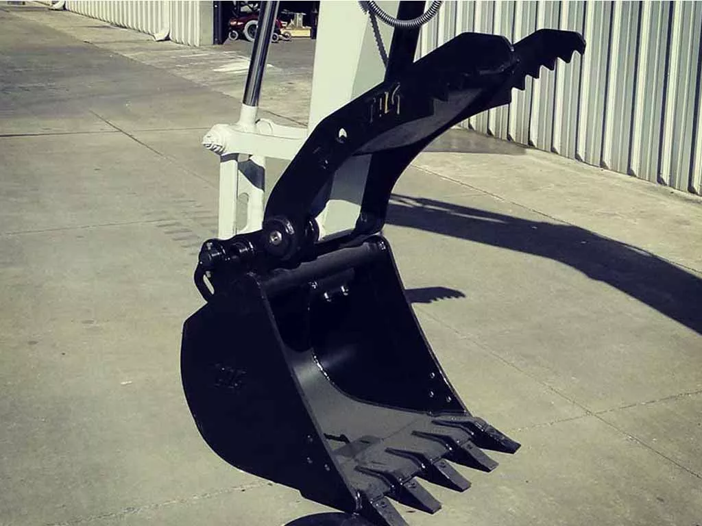 TAG Dirt Bucket | Heavy Duty Mid-Class | 12″–36″ Width | Capacity 0.15–0.45 Cubic yd | Machine Size 7–8 Ton | For Excavators