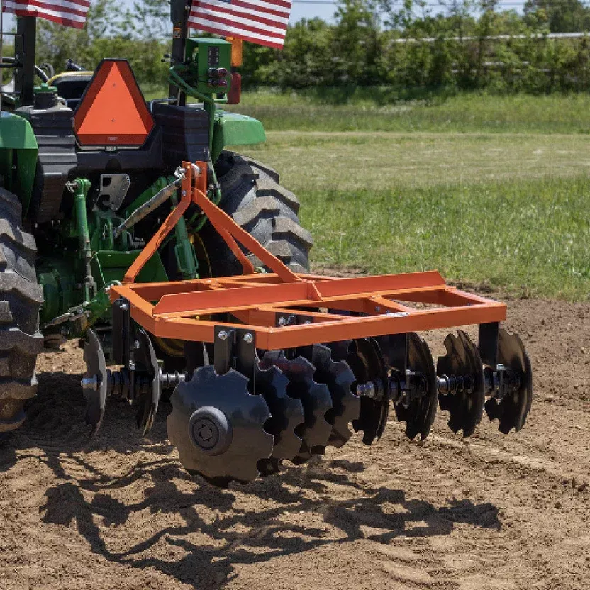 Titan Attachments Disc Harrow | 3 Point Hitch | 4’–6′ Working Width | 16″ Notched Discs | 425–661 lbs | For Tractors