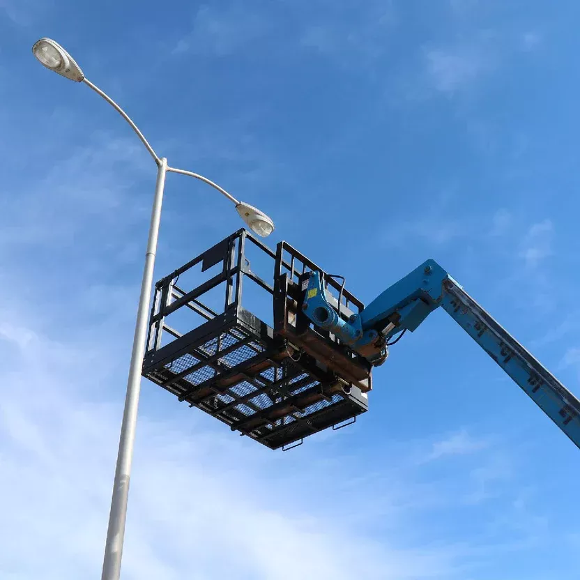 Titan Attachments Man Basket | 72″–116″ Width | Platform Depth & Width 4’x6’–4’x9’8″ | Fork Pockets 2.5″x6.25″ | Machine Size 6–12 Ton (13,000–26,000 lbs) | For Telehandler / Forklift